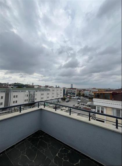 FİRUZKÖY BULVARI MERKEZİ KONUMDA 3+2 DUBLEKS DAİRE